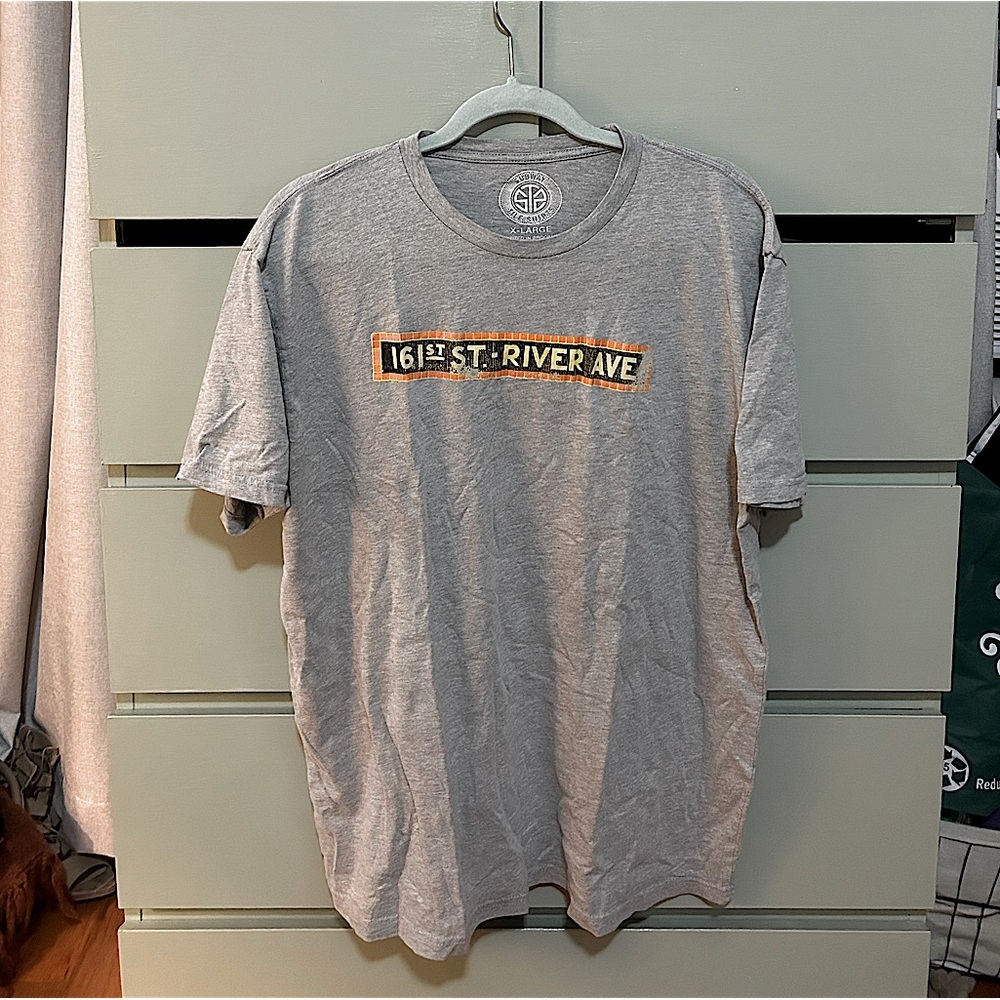 XL Grey Yankees T Shirt